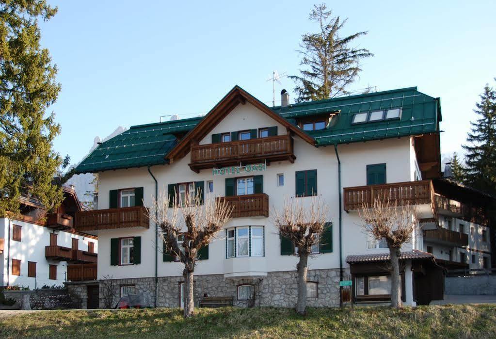 Hotel Oasi Cortina d'Ampezzo Bagian luar foto